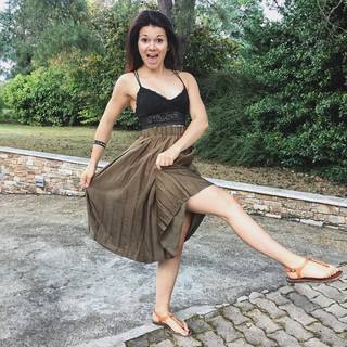 Justine Becattini feet photo thumbnail