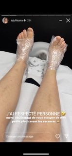 Justine Becattini feet photo thumbnail