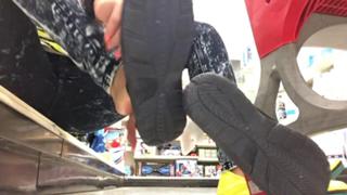 Justine Ezarik feet photo thumbnail