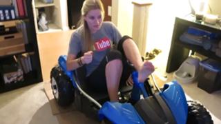 Justine Ezarik feet photo thumbnail