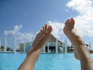 Justine Ezarik feet photo thumbnail