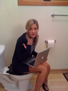 Justine Ezarik feet photo thumbnail