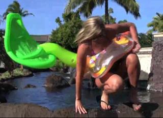 Justine Ezarik feet photo thumbnail