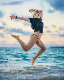 Justine Ezarik feet photo thumbnail