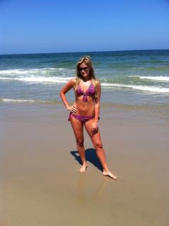 Justine Ezarik feet photo thumbnail