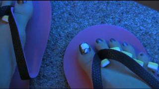 Justine Ezarik feet photo thumbnail