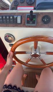 Justine Ezarik feet photo thumbnail
