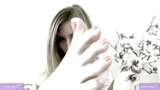 Justine Ezarik feet photo thumbnail
