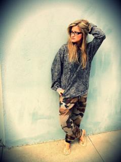 Justine Ezarik feet photo thumbnail