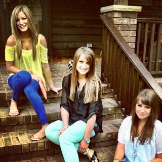 Justine Ezarik feet photo thumbnail