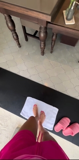 Justine Ezarik feet photo thumbnail