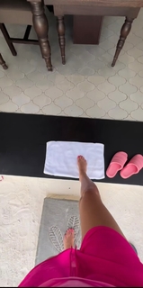 Justine Ezarik feet photo thumbnail