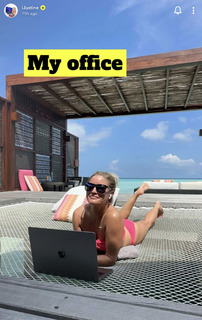 Justine Ezarik feet photo thumbnail