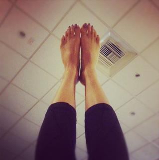 Justine Ezarik feet photo thumbnail
