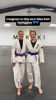 Justine Ezarik feet photo thumbnail