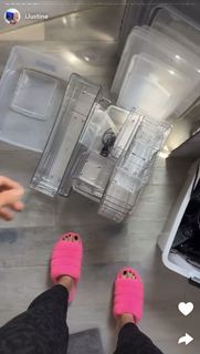 Justine Ezarik feet photo thumbnail