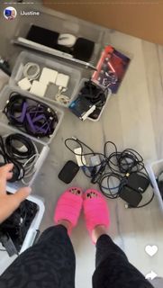 Justine Ezarik feet photo thumbnail