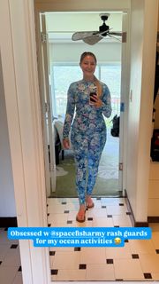 Justine Ezarik feet photo 11