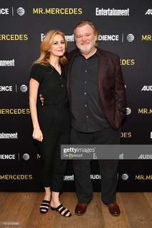 Justine Lupe feet photo thumbnail