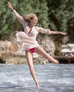 Justine Mattera feet photo thumbnail