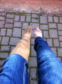 Justine Mattera feet photo thumbnail