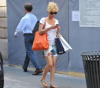 Justine Mattera feet photo thumbnail