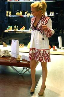 Justine Mattera feet photo thumbnail