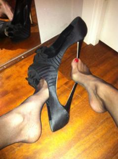 Justine Mattera feet photo thumbnail