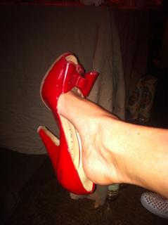 Justine Mattera feet photo thumbnail