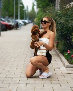 Jutta Leerdam feet photo thumbnail