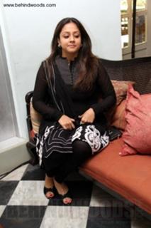 Jyotika feet photo 19