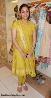 Jyotika feet photo 2