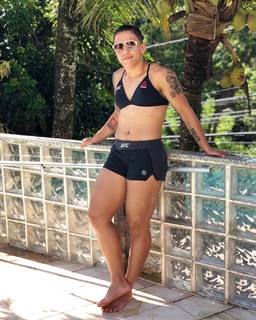 Jéssica Andrade feet photo 19