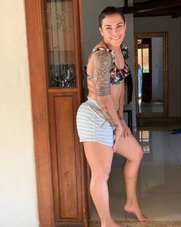 Jéssica Andrade feet photo 9