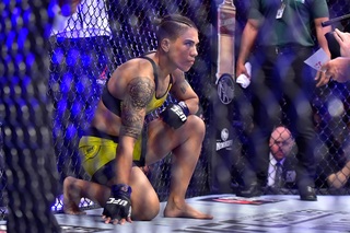 Jéssica Andrade feet photo 3
