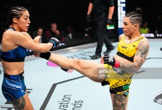 Jéssica Andrade feet photo 11