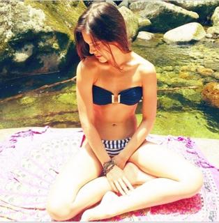 Jéssika Alves feet photo thumbnail