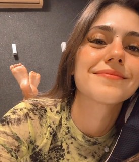 Jéssika Alves feet photo thumbnail