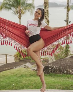 Jéssika Alves feet photo thumbnail