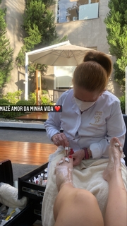 Júlia Gomes feet photo thumbnail