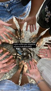 Júlia Gomes feet photo thumbnail