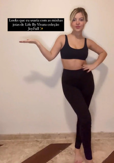 Júlia Gomes feet photo thumbnail