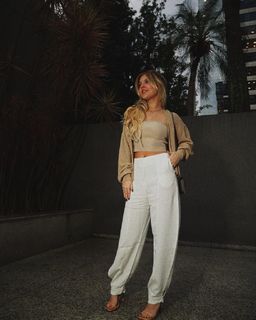 Júlia Gomes feet photo thumbnail