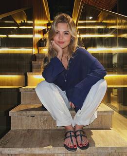 Júlia Gomes feet photo thumbnail