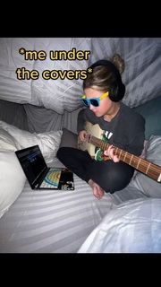 Júlia Gomes feet photo thumbnail