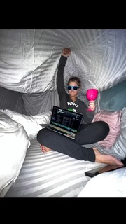 Júlia Gomes feet photo thumbnail