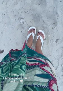 Júlia Gomes feet photo thumbnail
