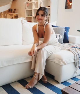 Júlia Gomes feet photo thumbnail