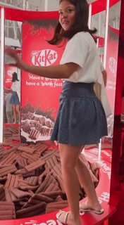 Júlia Gomes feet photo thumbnail