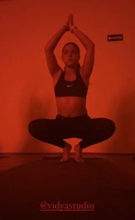 Júlia Gomes feet photo thumbnail